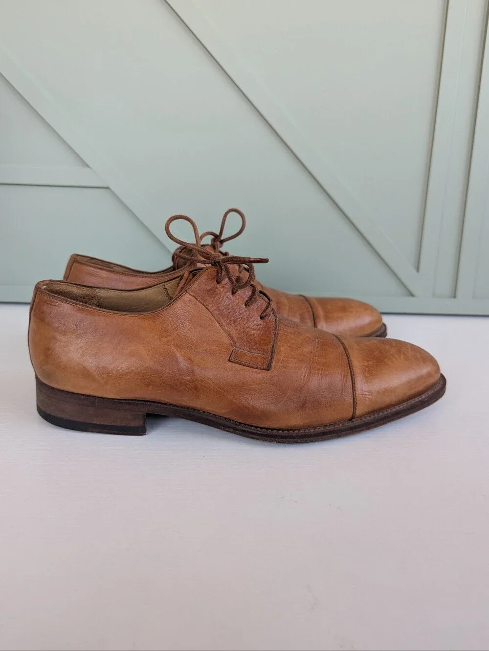 Magnanni Men's Tan Leather Cap-Toe Oxfords